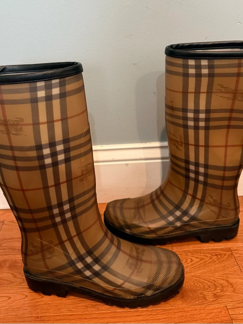 Authentic Burberry Women’s Check Rain Boots EU 38 US 7.5 Tan/Cream